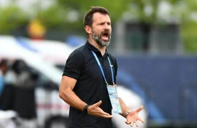 PG电子赏金女王-海港发布官方公告：莱科下课 奚志康任代理主教练