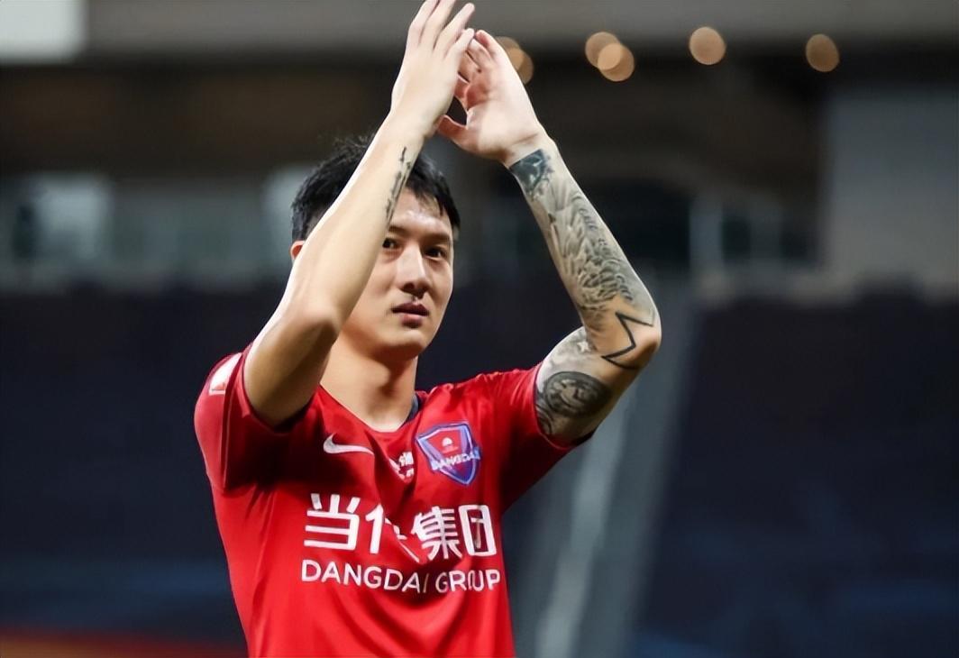 PG电子官方网站-意外！冯劲离开上港为何要去大连英博，却没选择回重庆加盟铜梁龙